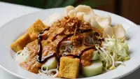 Sejarah Ketoprak, Jejak Akulturasi Budaya dalam Sepiring Kuliner Betawi