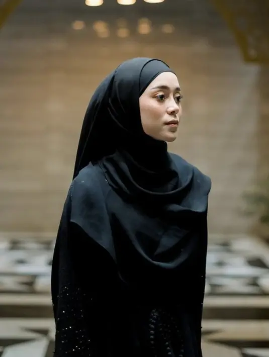 Lesti Kejora kini kerap tampil dengan makeup minimalis. Pulasan tipis disebut-sebut tampak jadikan dirinya terlihat pucat. [Foto: Instagram/ Lesti Kejora]