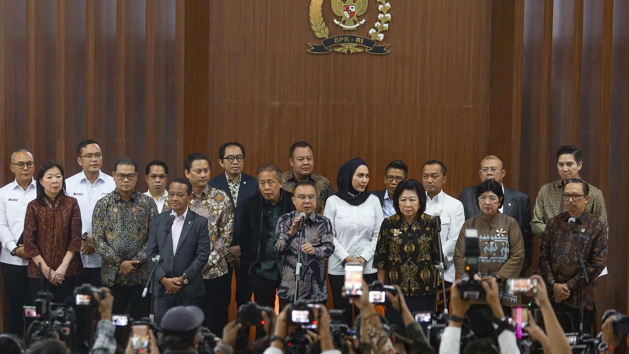 FOTO: DPR Bahas Mitigasi Ekonomi Bersama Pemerintah