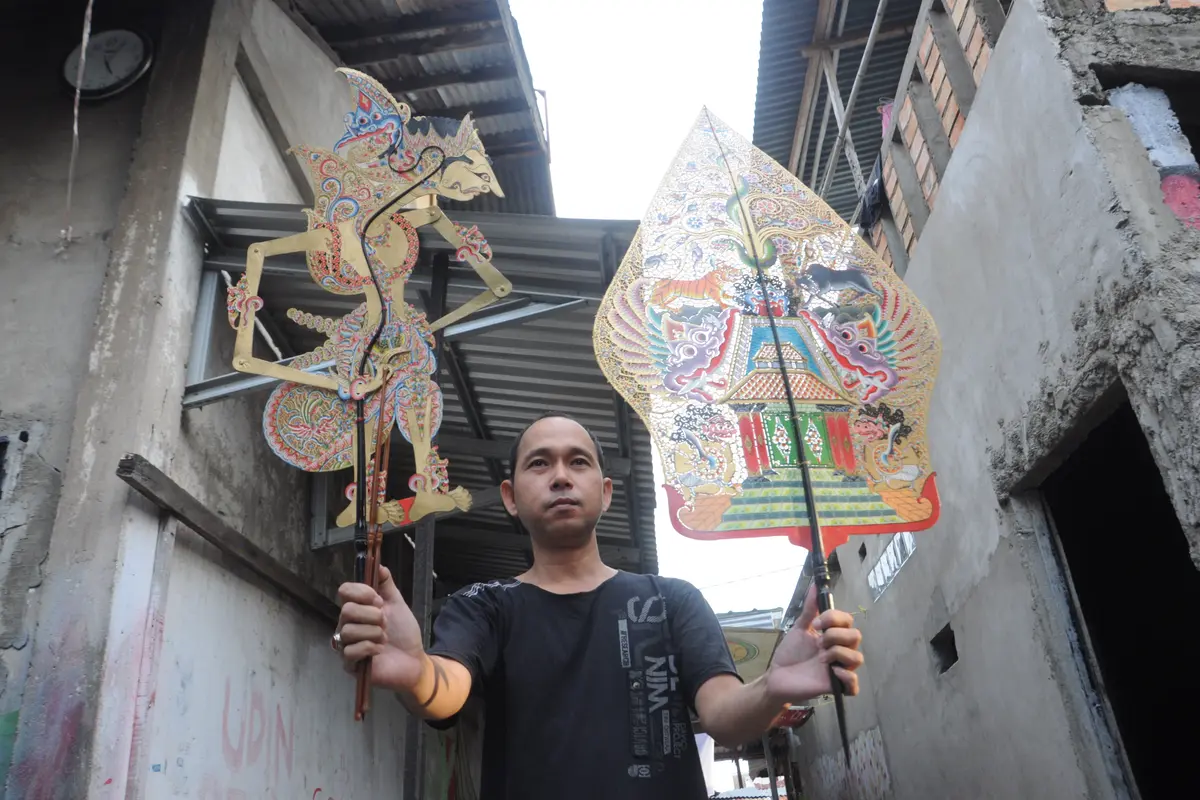 Menelusuri Jejak Generasi Terakhir Dalang Wayang Palembang