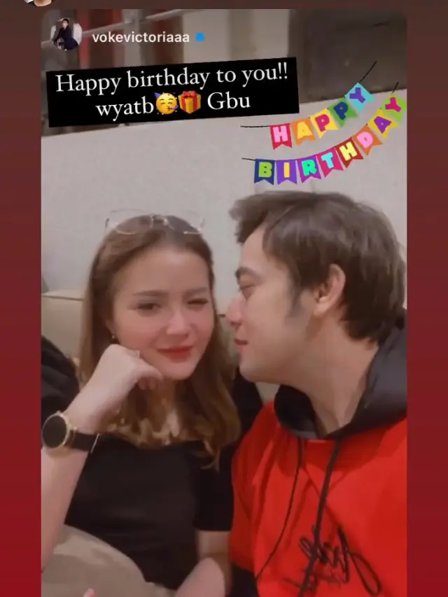 Voke Victoria dan Kriss Hatta (https://www.instagram.com/p/CR0HfnTDeiI/)