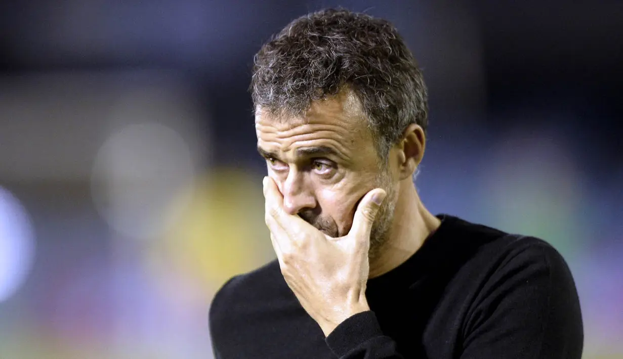 Pelatih Barcelona, Luis Enrique, turut kecewa usai anak asuhnya dipermalukan Celta Vigo. Pekan depan La Blaugrana akan menghadapi Deportivo La Coruna pada laga La Liga. (AFP/Miguel Riopa)