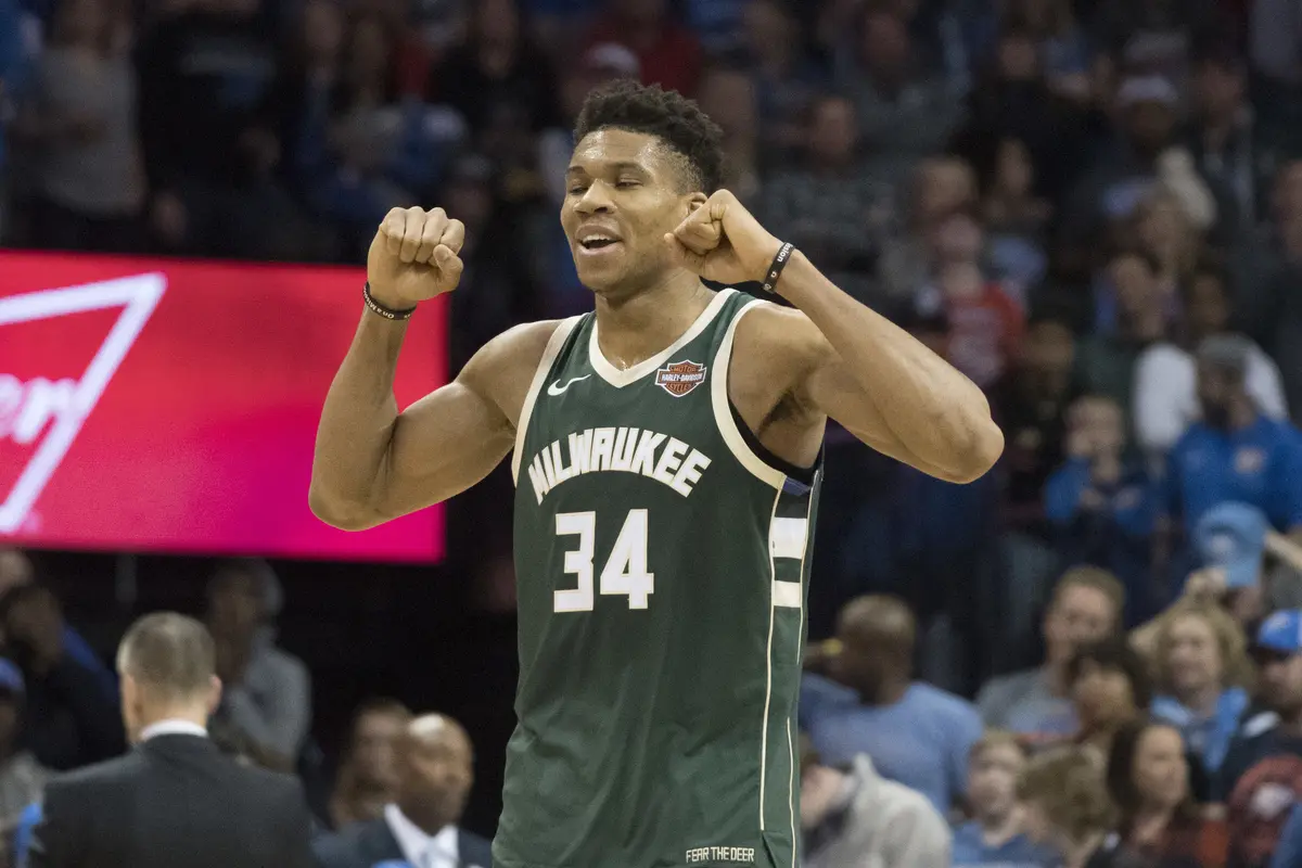 Selebrasi Giannis Antetokounmpo