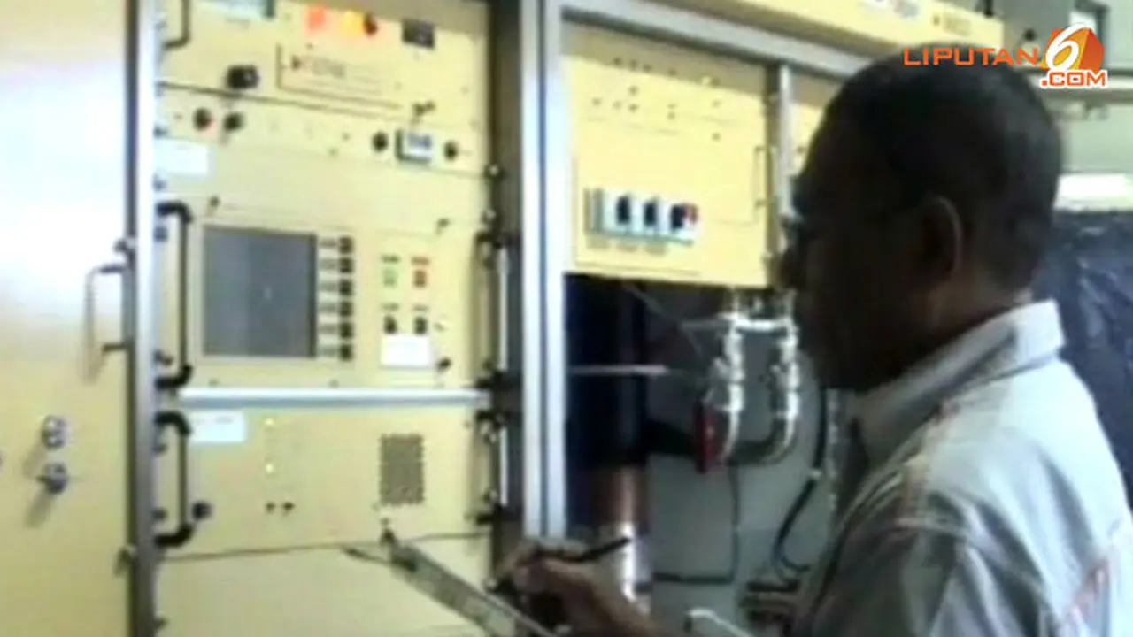 operator-transmisi130520b.jpg