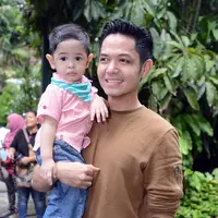Syukuran Ultah ke 1 Mikhayla Zalindra Bakrie (Nurwahyunan/bintang.com)