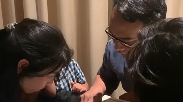 Momen Bebi Romeo Belajar Ngaji Dari Anaknya, Menuai Banyak Pujian. (Sumber: Instagram/meisyasiregar)