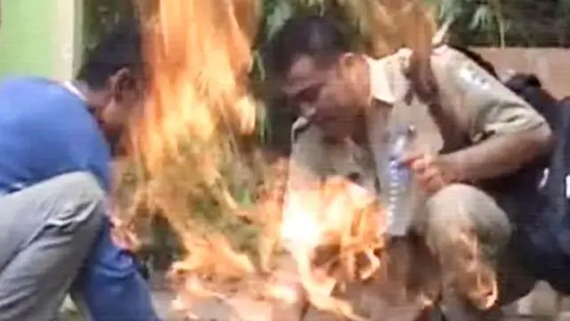 Lokasi Semburan Api Dikunjungi Pihak Berwenang