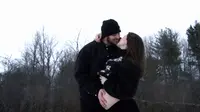 Hailee Steinfeld Announces First Pregnancy with Josh Allen