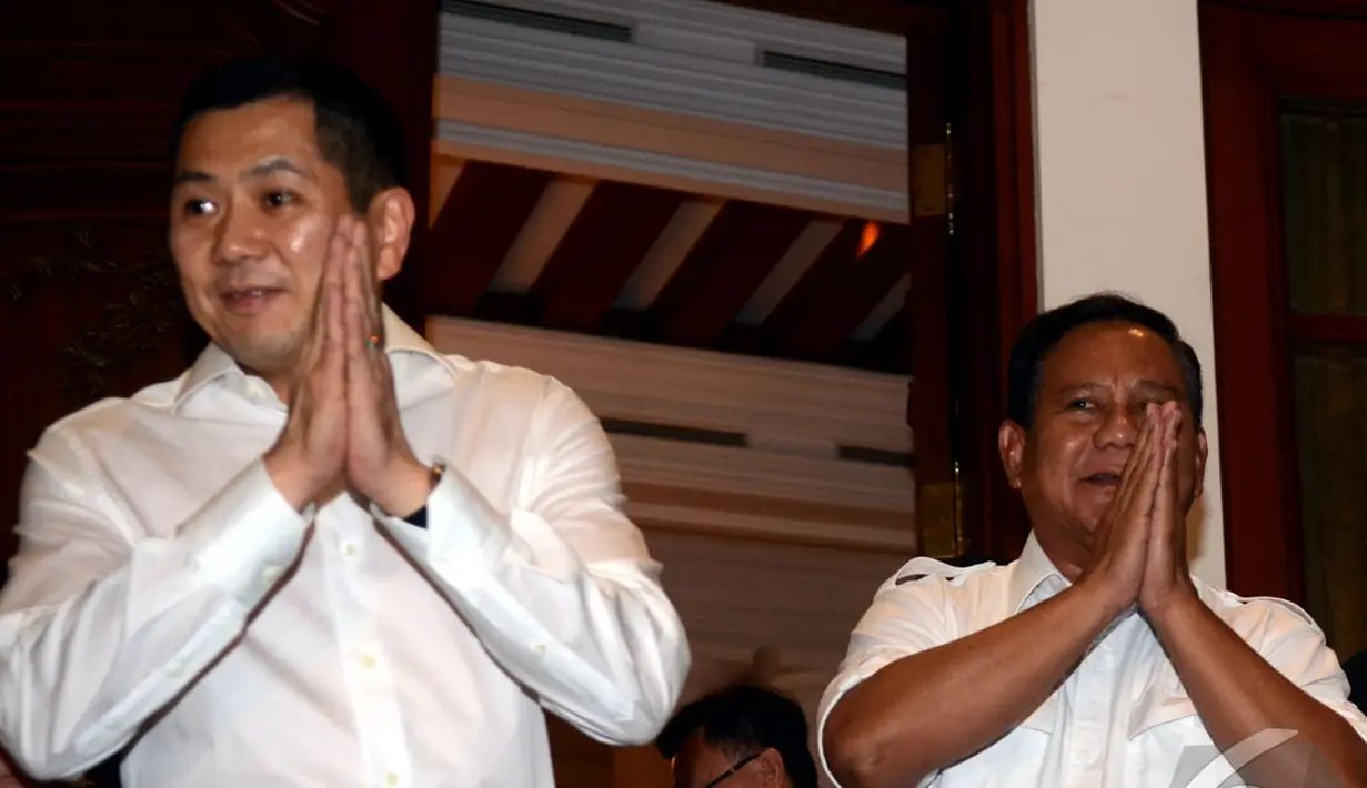Secara terbuka, Prabowo menyampaikan keinginannya mengajak Hary Tanoe dalam tim pemenangan di pilpres. Hary pun menyambut tawaran Prabowo dan memberikan secara resmi dukungannya, Jakarta Selatan, Kamis (22/5/2014) (Liputan6.com/Johan Tallo)