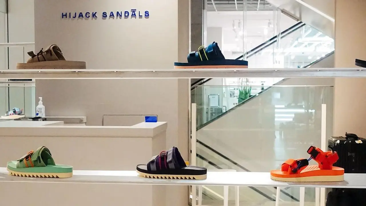 Hijack Sandals