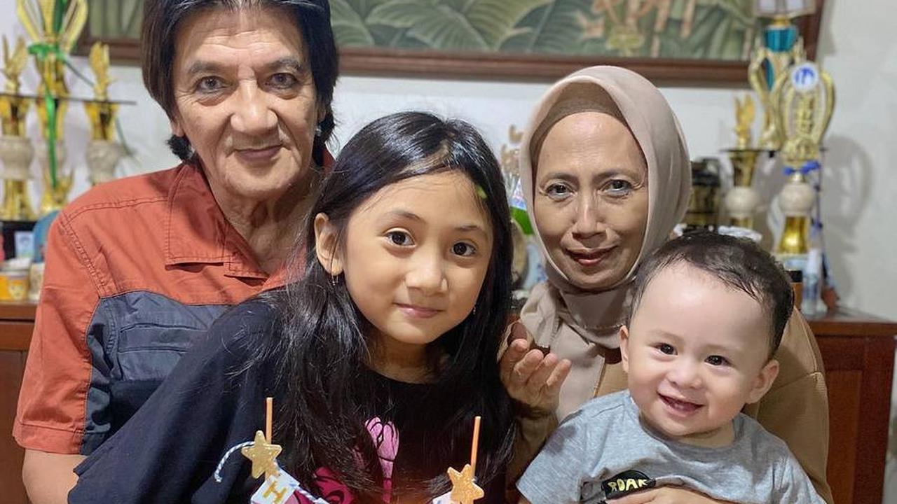 Jarang Tersorot, 8 Foto Shalawa Louie Karaditya yang Imut Dan Menggemaskan
