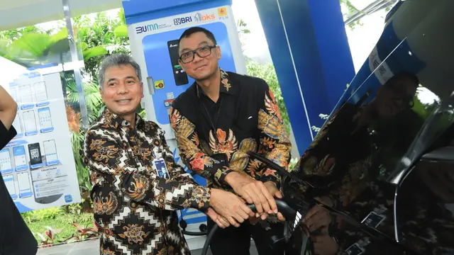 Peresmian Stasiun Pengisian Kendaraan Listrik Umum (SPKLU) di Kantor Pusat BRI, Jakarta Pusat pada Selasa (25/10)