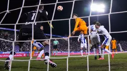 Pemain Real Madrid, Gonzalo Gracia mencetak gol kemenangan timnya lewat sundulan dalam laga perempat final Copa del Rey melawan Leganes di Butarque Municipal Stadium, Leganes, Spanyol, Kamis (06/02/2025) WIB. (AP Photo/Manu Fernandez)