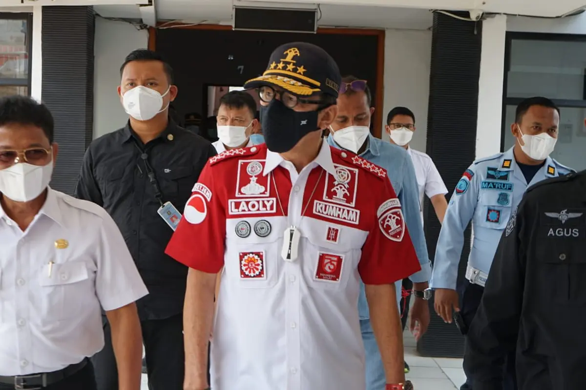 Menkumham Yasonna Laoly saat melihat penampakan Lapas Kelas I Tangerang usai kebakaran, Rabu (8/9/2021)