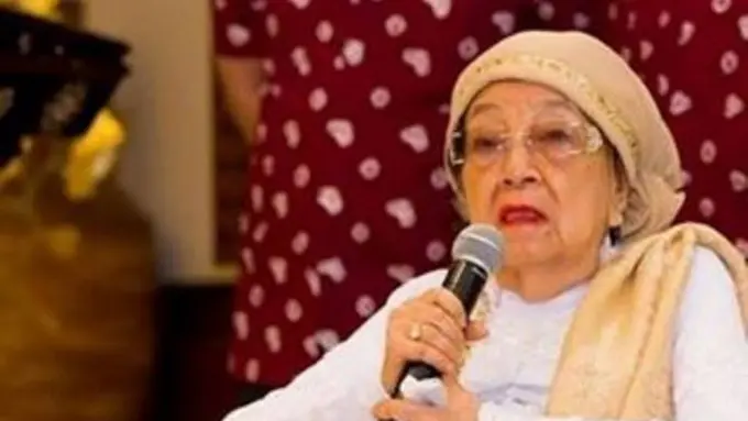 [Bintang] Meninggal Dunia, Istri Bung Tomo Dimakamkan di Sebelah Sang Suami