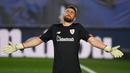 Unai Simon. Kiper Athletic Bilbao berusia 23 tahun ini tampil dalam 37 laga di musim ini dan mampu membawa timnya finish di posisi ke-6. Ia berpeluang menjadi kiper utama Spanyol dalam gelaran Piala Eropa 2020 nanti menyisihkan David De Gea. (AFP/Oscar Del Pozo)