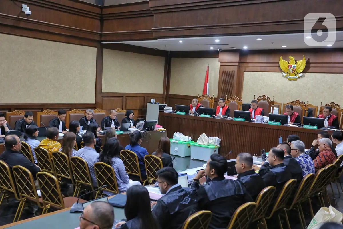 Sidang Lanjutan Korupsi Timah, Terdakwa Harvey Moeis Simak Keterangan Para Saksi