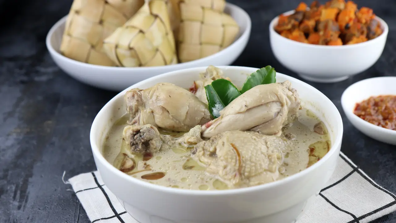 opor ayam kuah putih