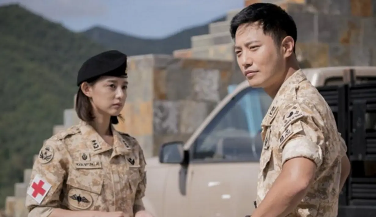 Jin Goo dan Kim Ji-won saat beradu akting dalam drama Descendants of the Sun.