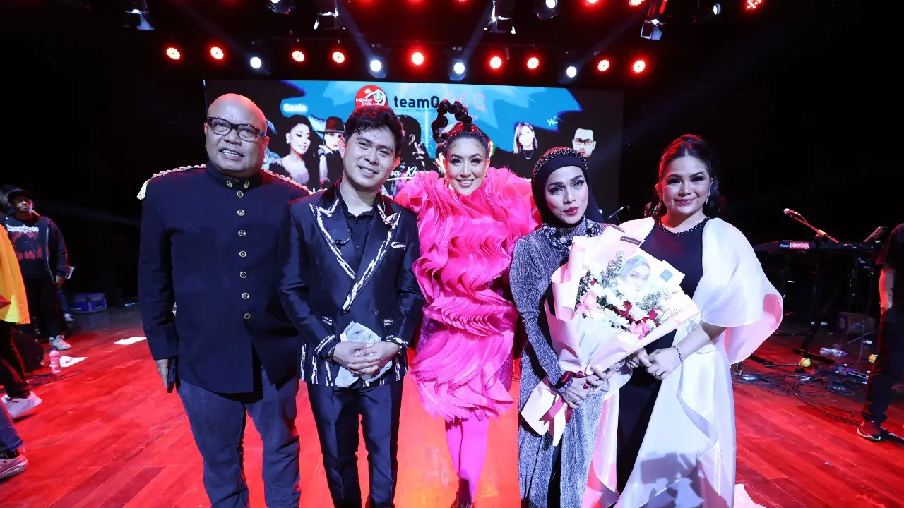 Henry CH bersama artis-artis pengisi konser The Inspire Concert