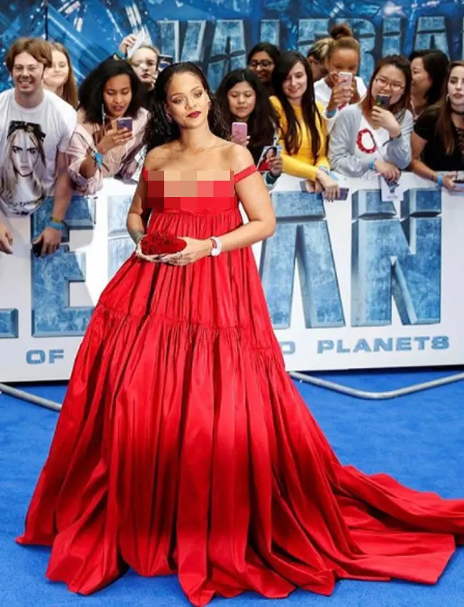 Rihanna. (instagram.com/badgalriri)