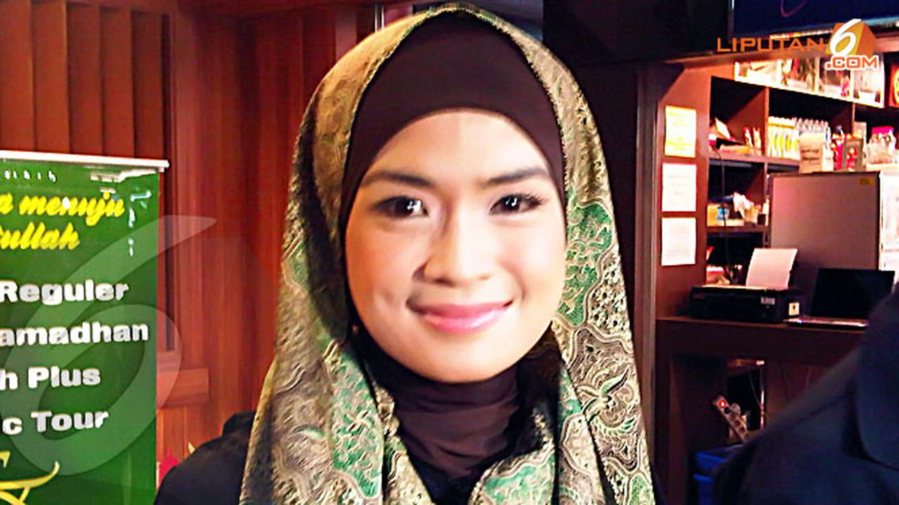 Berjilbab, Yulia Rachman Ngaku Kehilangan Job