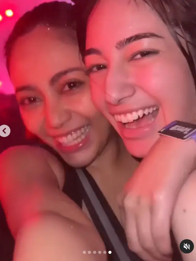 6 Potret Seru Fuji dan Rachel Vennya di Festival Songkran Thailand, Basah Kuyup
