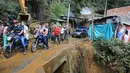 Otoritas setempat melaporkan 15 orang masih dinyatakan hilang, sementara lima orang yang mengalami luka-luka telah dibawa ke rumah sakit. (JAIME SALDARRIAGA/AFP)