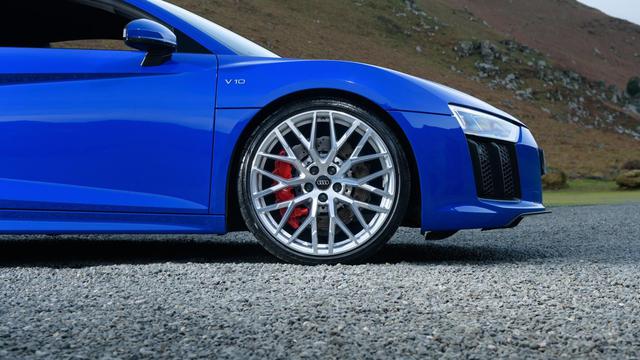 Audi R8 V10 Real Wheel Series