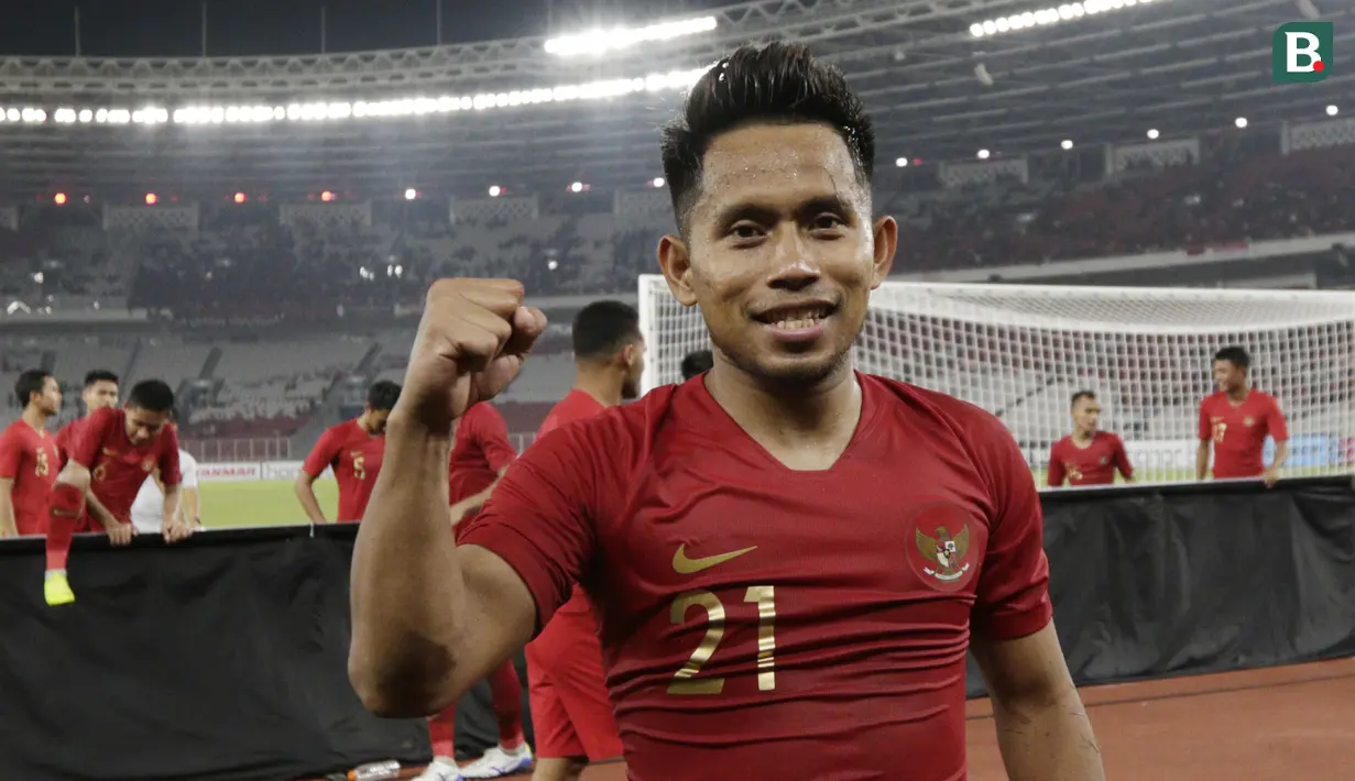Andik Vermansah merayakan kemenangan Timnas Indonesia atas Timor Leste 3-1, Selasa (13/11/2018) di Stadion Utama Gelora Bung Karno. (Bola.com/Muhammad Iqbal Ichsan)