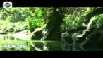 Di hulu sungai, pengunjung akan melihat pemandangan alam yang menakjubkan di mana aliran sungai yang diapit oleh bebatuan yang menyerupai Green Canyon.