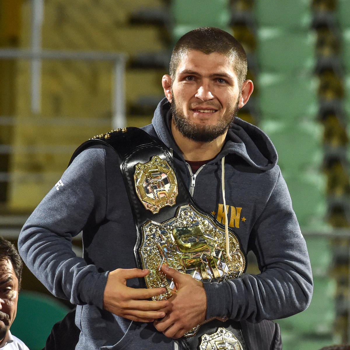 Khabib Nurmagomedov Pilih Dekat Dengan Orang Tua Selama Ramadhan Ragam Bola Com