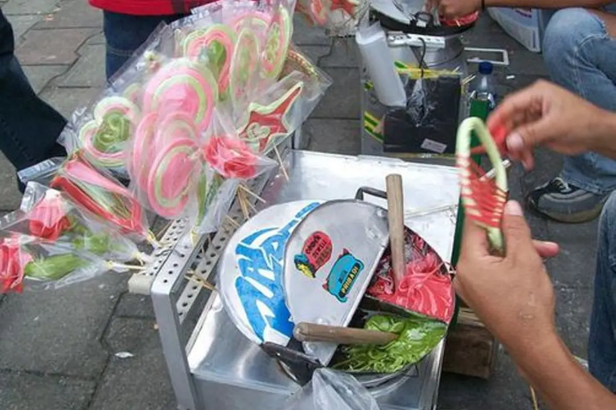 6 Pedangan Makanan Keliling yang Kini Sudah Jarang Beredar