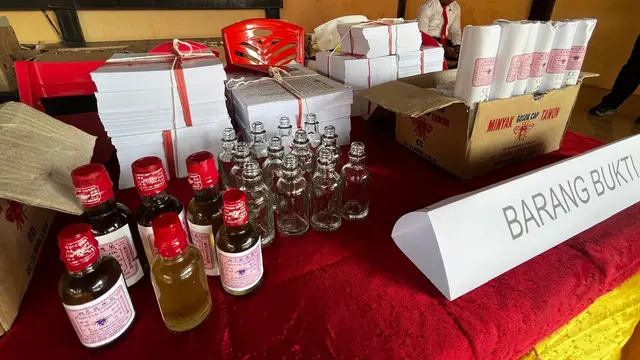 Waspada Minyak Tawon Papua Oplosan, Dicampur Minyak Goreng KITA dan Minyak Telon