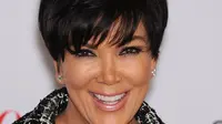 Tangan Kris Jenner Bengkak, Kista-kah?