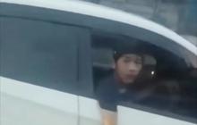 Viral 'Bang Jago' Acungkan Sajam di Tol Tangerang, Pelaku Gedor Pintu Mobil hingga Pukul Kaca