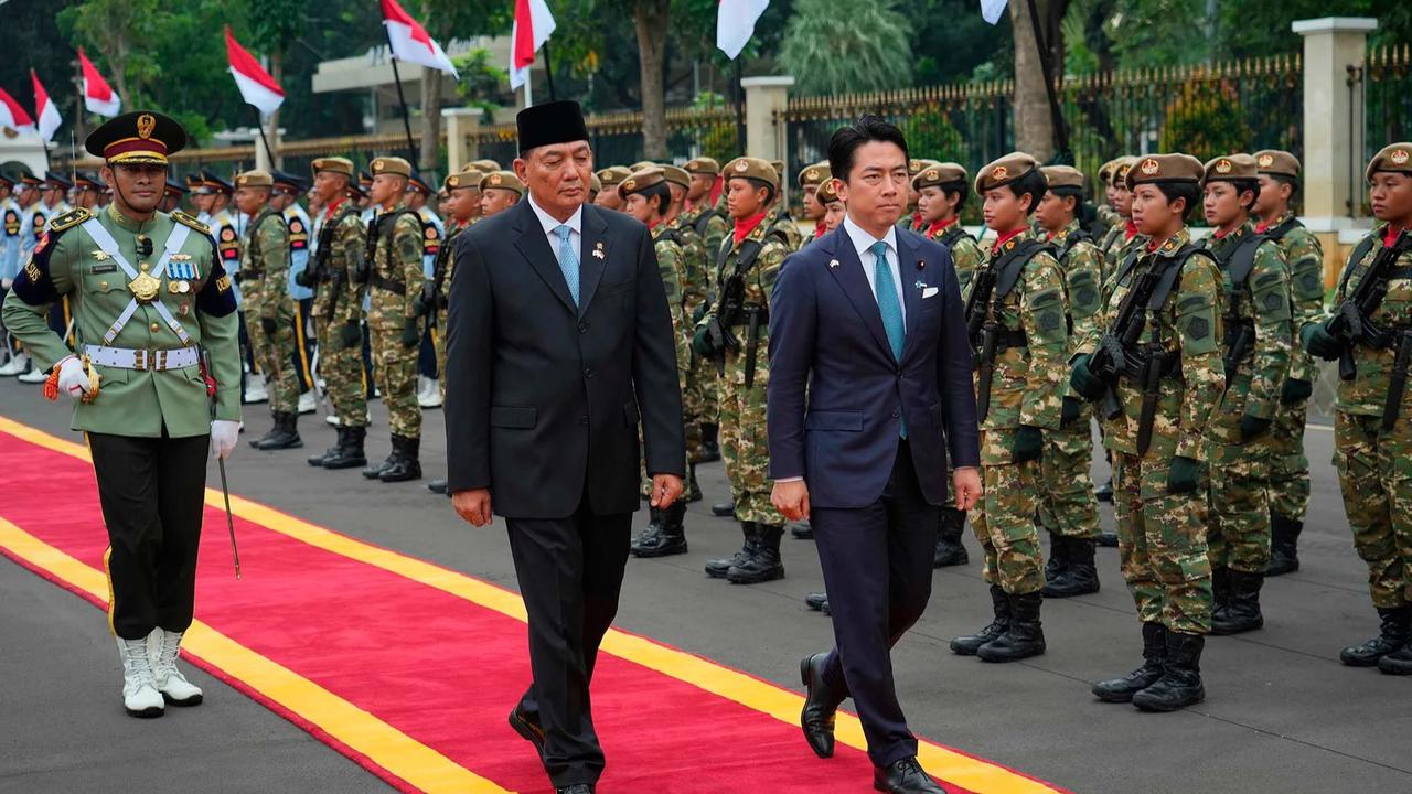 FOTO: Menhan Sjafrie Terima Kunjungan Menhan Jepang di Jakarta
