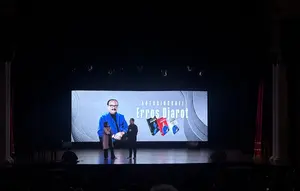 Once Mekel dan Dira Sugandi Hadir di Peluncuran Autobiografi Erros Djarot