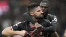 Selebrasi striker AC Milan, Olivier Giroud setelah menjebol gawang Salernitana pada laga pekan ke-26 Liga Italia 2022/2023 di San Siro Stadium, Milan, Selasa (14/3/2023) dini hari WIB. (AP Photo/Luca Bruno)