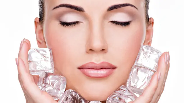 Ice Facial, Tren Kompres Es untuk Wajah Lebih Segar dan Kencang