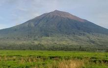 Pendakian Gunung Kerinci Ditutup untuk Ritual Adat dan Pembersihan Jalur