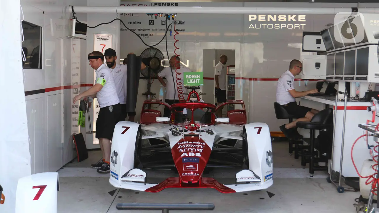 Persiapan Mobil Listrik Formula E Jakarta 2022