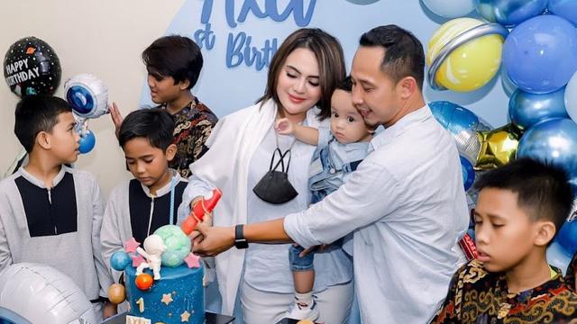 7 Potret Kebersamaan Anggita Sari dan Suami yang Jarang Diekspose