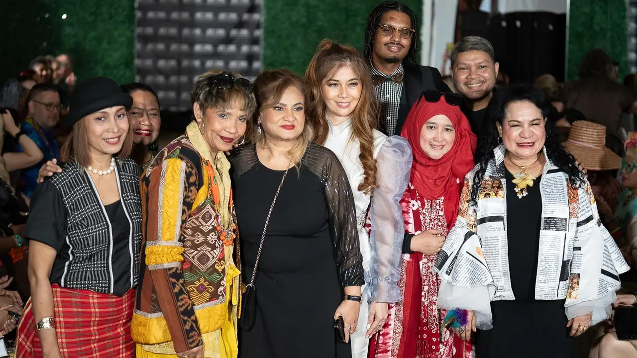 Frida Aulia dan Desainer Indonesia di Fashion Institute of Technology New York (Istimewa)