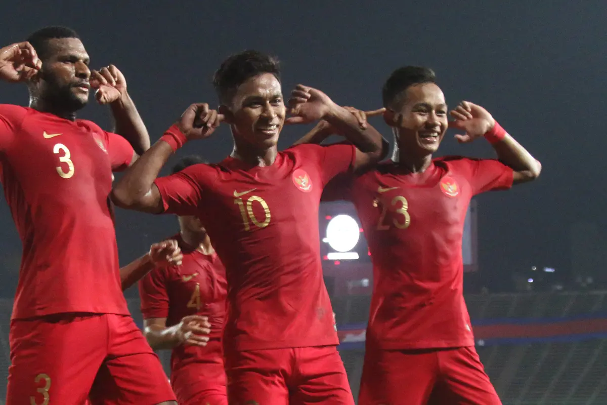 Para pemain Timnas Indonesia merayakan gol yang dicetak Osvaldo Haay ke gawang Thailand pada laga Piala AFF U-22 2019. (Bola.com/Zulfirdaus Harahap)