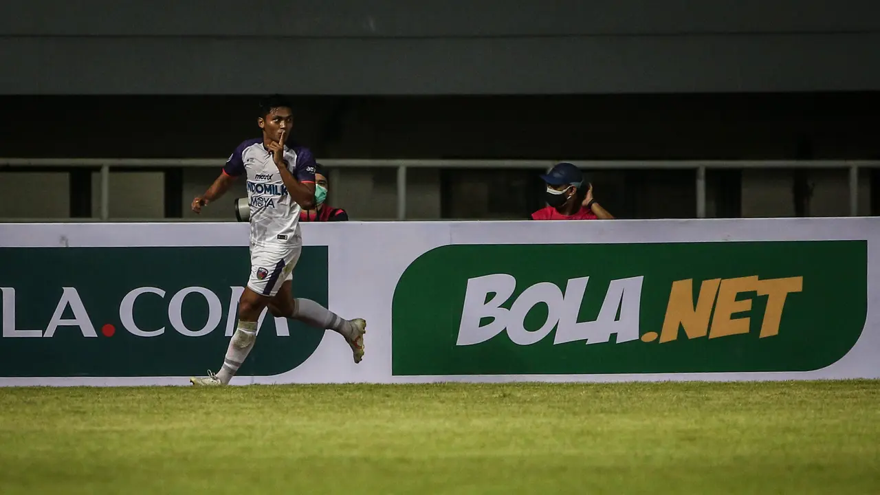 Persipura Jayapura vs Persita Tangerang