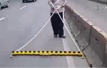 Hati-Hati, Banyak Ranjau Paku di Sepanjang Jalan Pejompongan Mengarah Tol Semanggi