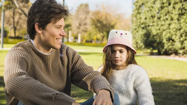 ayah dengan anak perempuan
