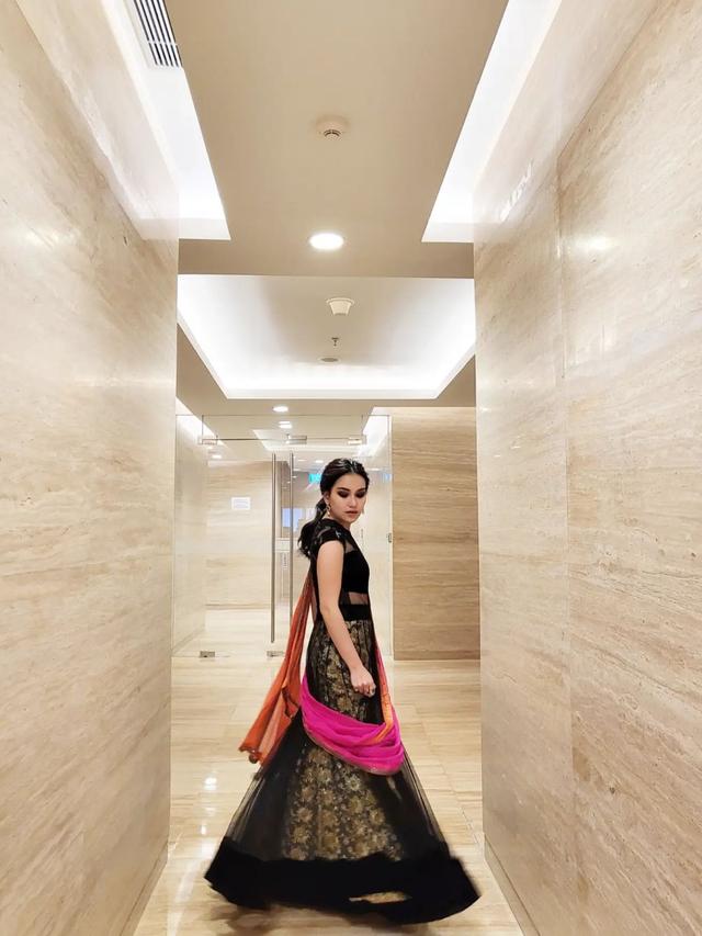 Tampil Beda, Ini 6 Potret Ayu Ting Ting Pakai Busana Ala India