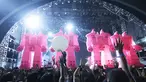 The Flaming Lips tampil penuh energi saat membawakan lagu ikonik “Do You Realize??” dalam gelaran LaLaLa Festival 2026. Penampilan band asal Amerika Serikat tersebut disambut meriah oleh penonton yang ikut bernyanyi dan menikmati suasana konser. (KLY/Budy Santoso)
